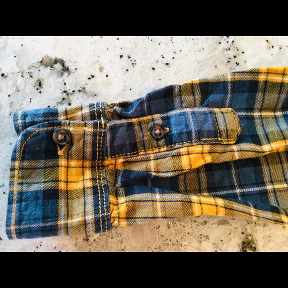 Boys’ Carter’s plaid button down shirt - Picture 5 of 6